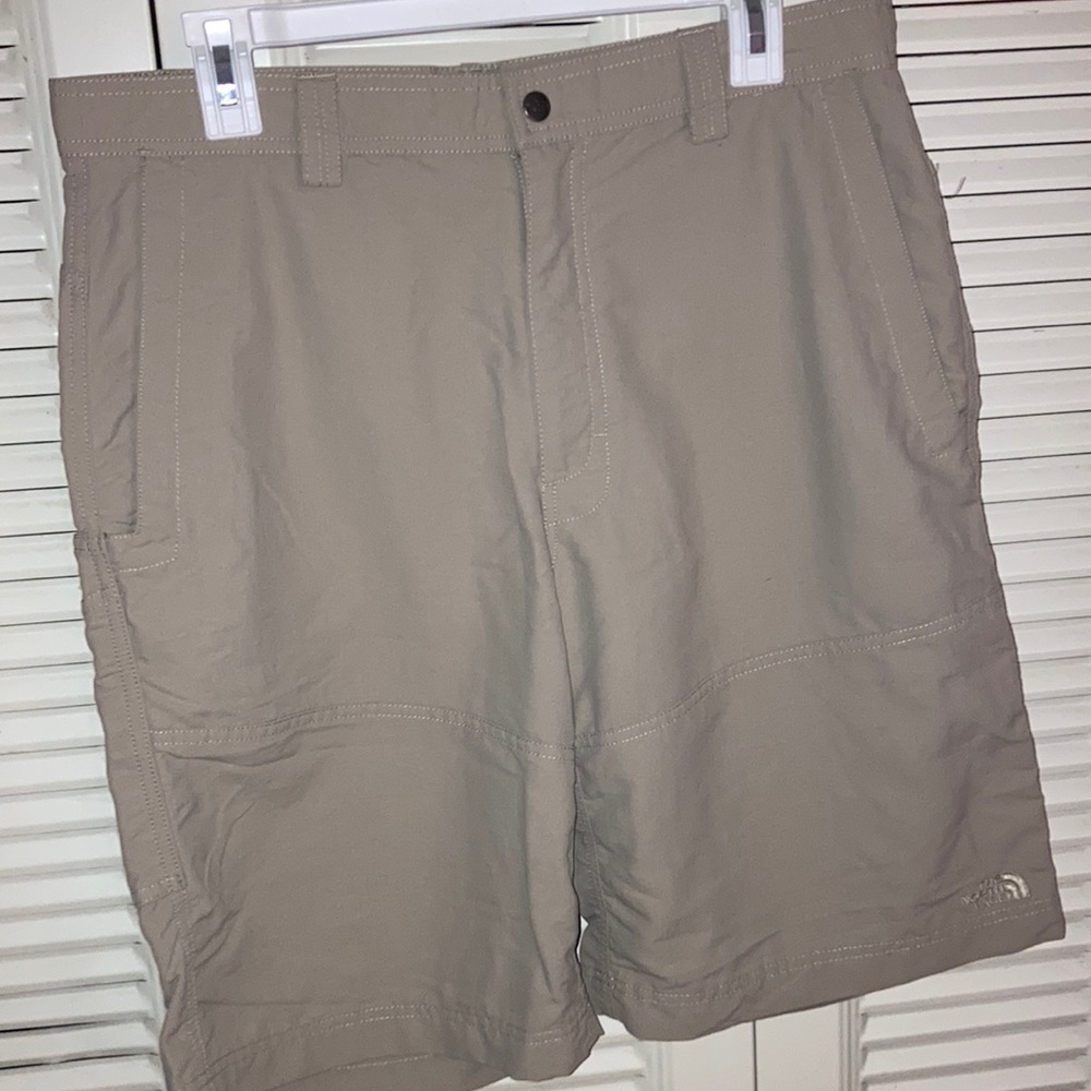 The North face men’s shorts button up Size 34